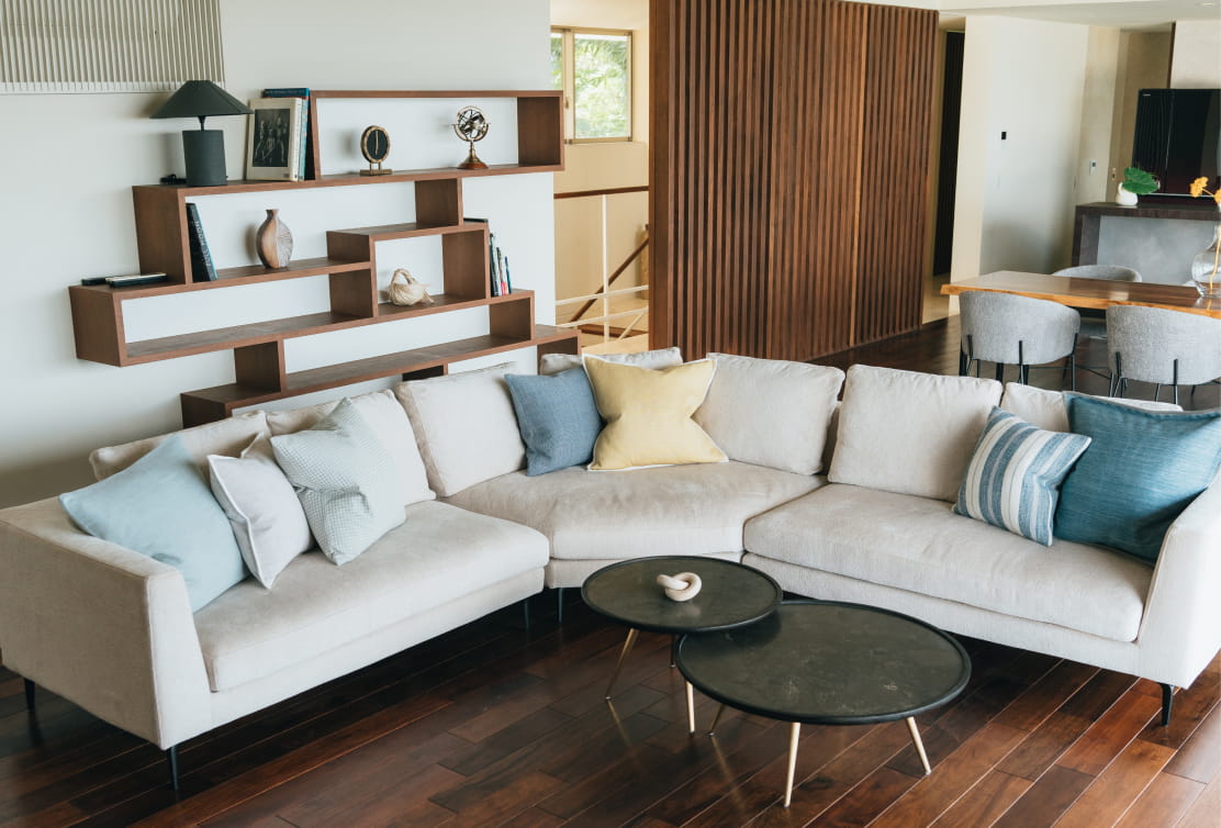 아트와 조화를 이루는, 극해정저택의 고품질 리빙소파에어리어